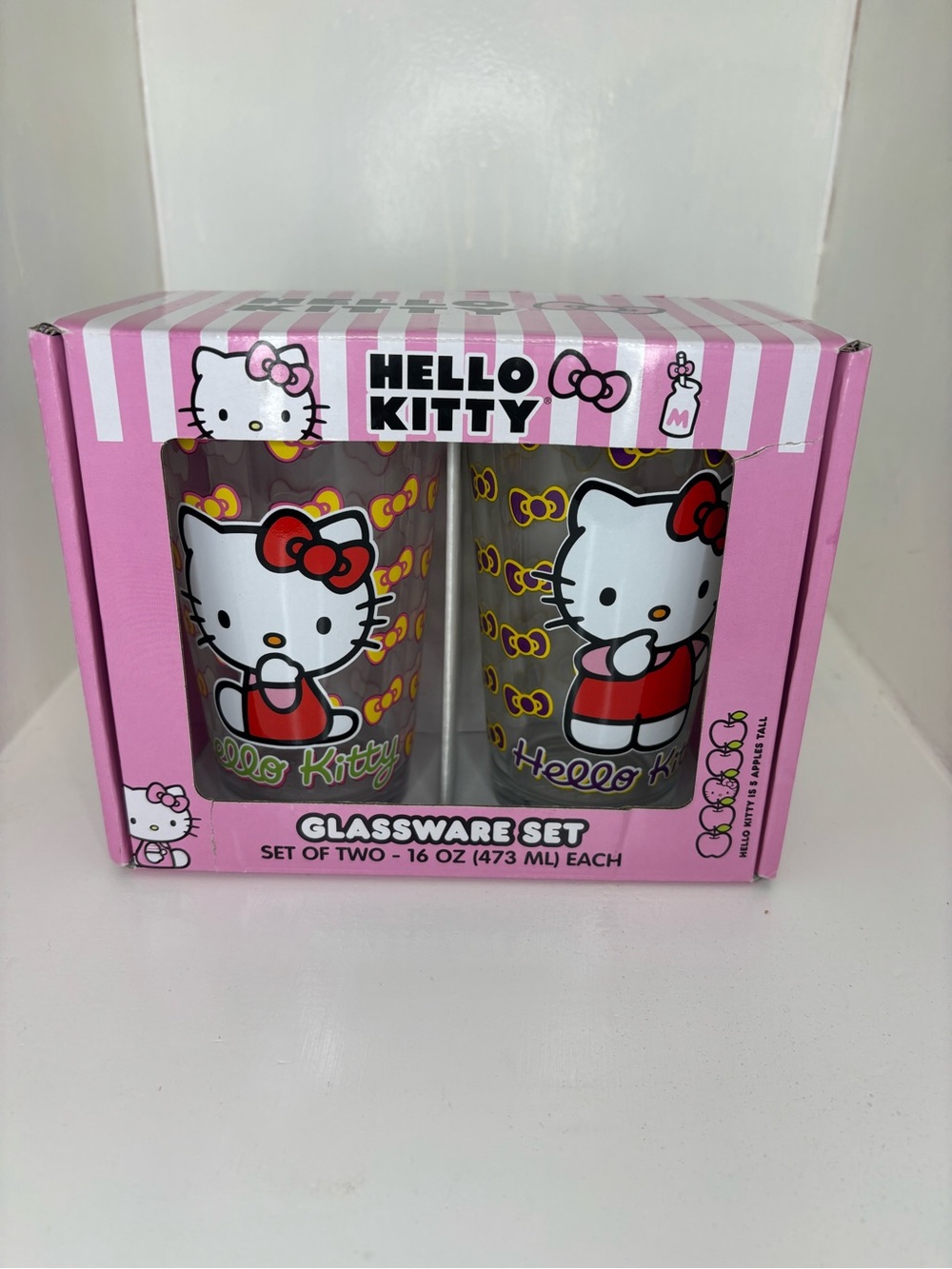 Hello Kitty Glassware Set - Pink and Red